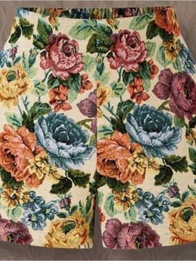 Floral Tapestry High-Waist Shorts in Cream with Multicolor Roses